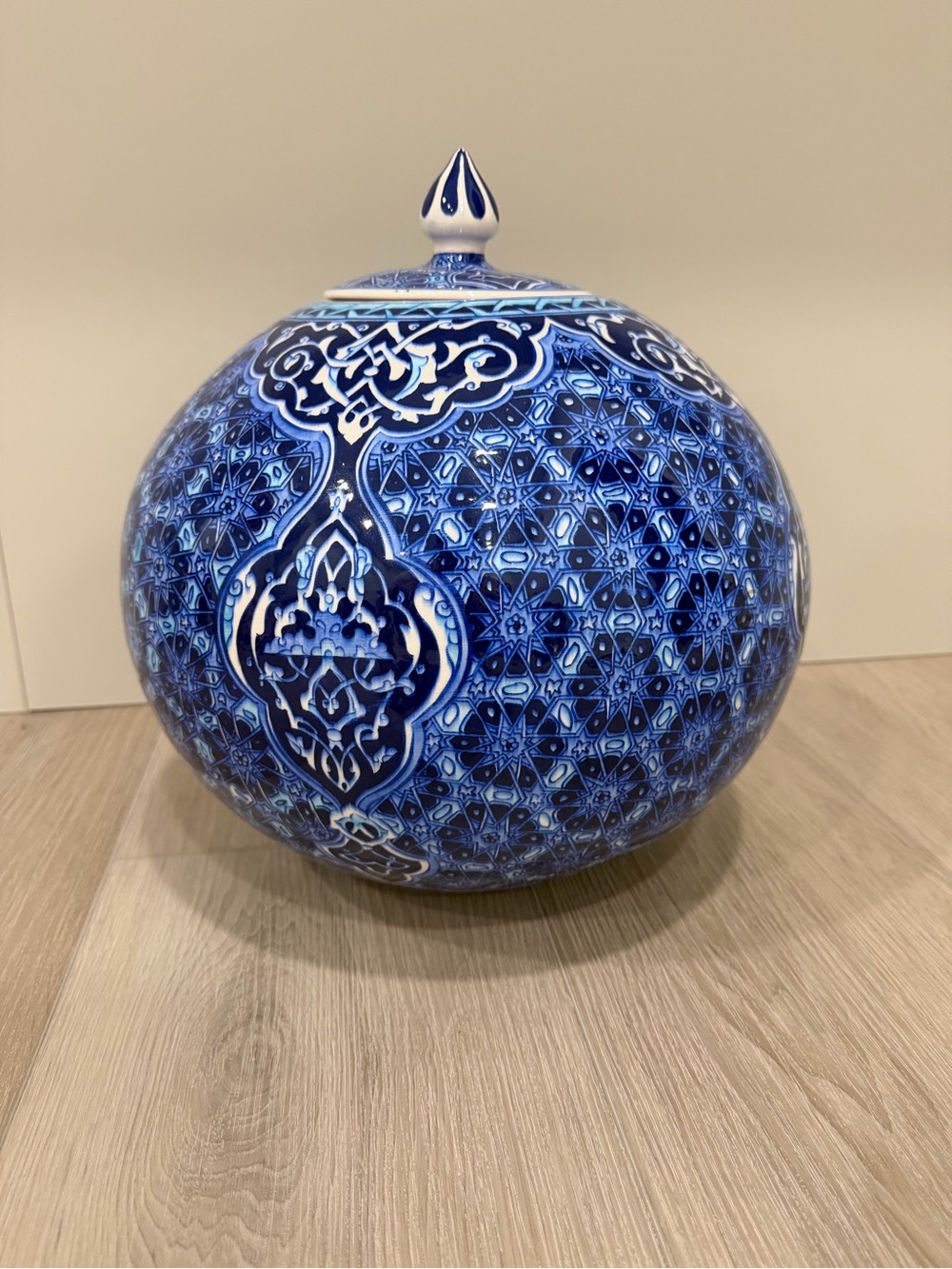 9"x8" Handmade Turkish Iznik Seljuk Geometric Pattern Ceramic Jar Urn Canister